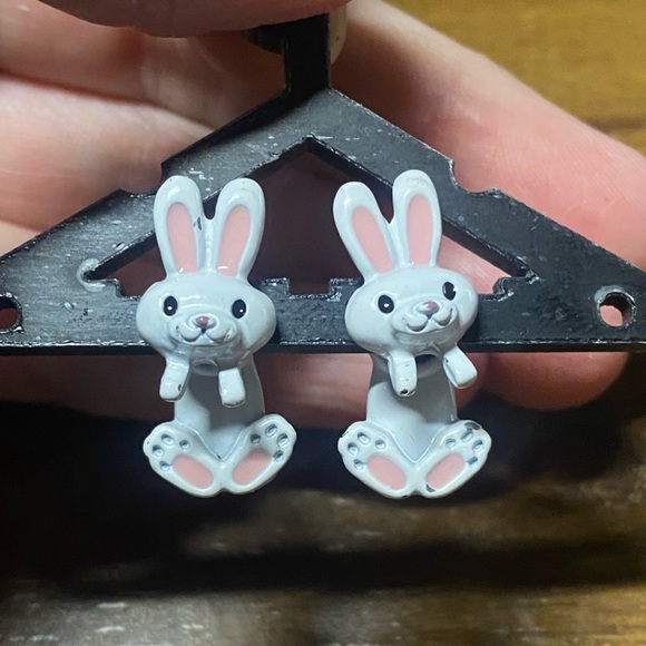 Jewelry - Easter Bunny 2 Piece Earrings